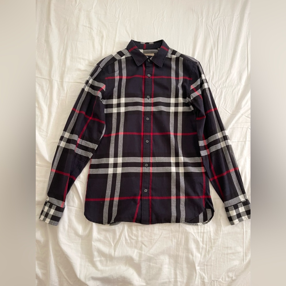 Burberry Check Button Down Shirt in Navy. Size Small